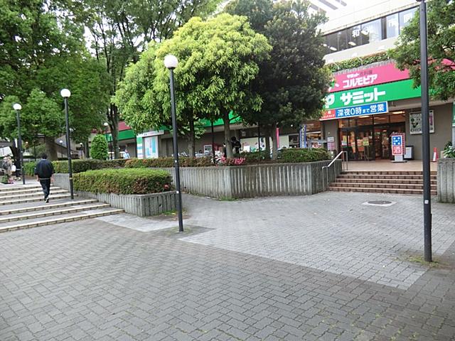 Supermarket. Summit 1100m to CI Heights Wako store