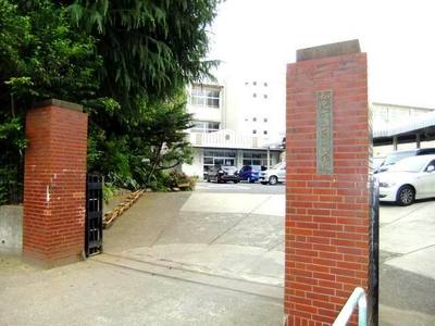 Primary school. 220m to Wako stand third elementary school (elementary school)