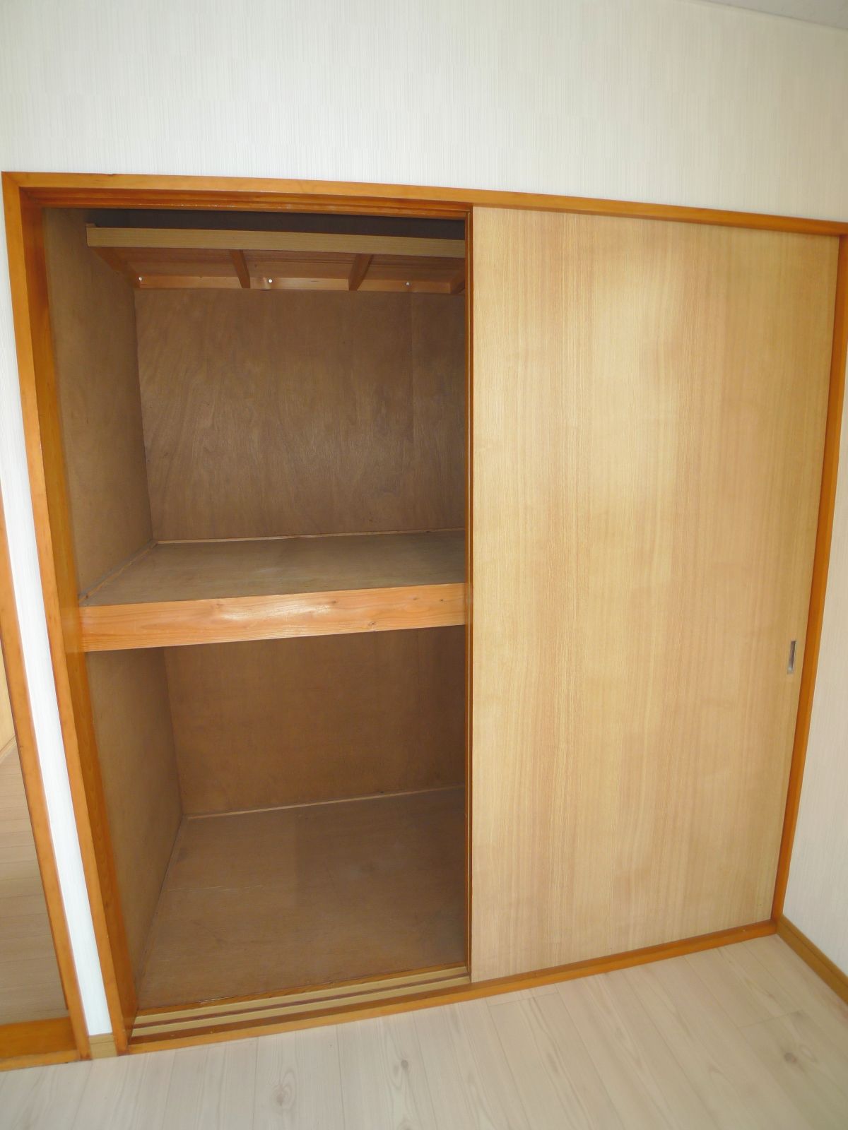 Receipt. Storage between 1