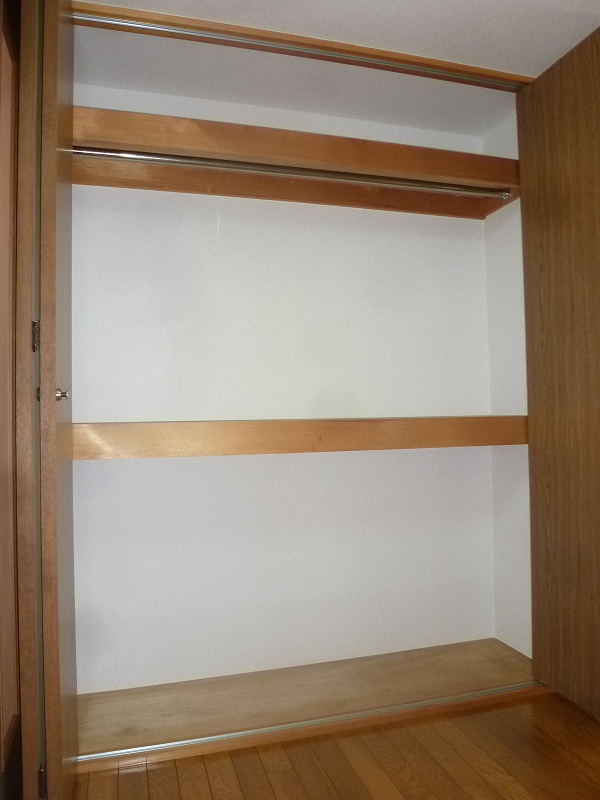 Receipt. Room storage closet