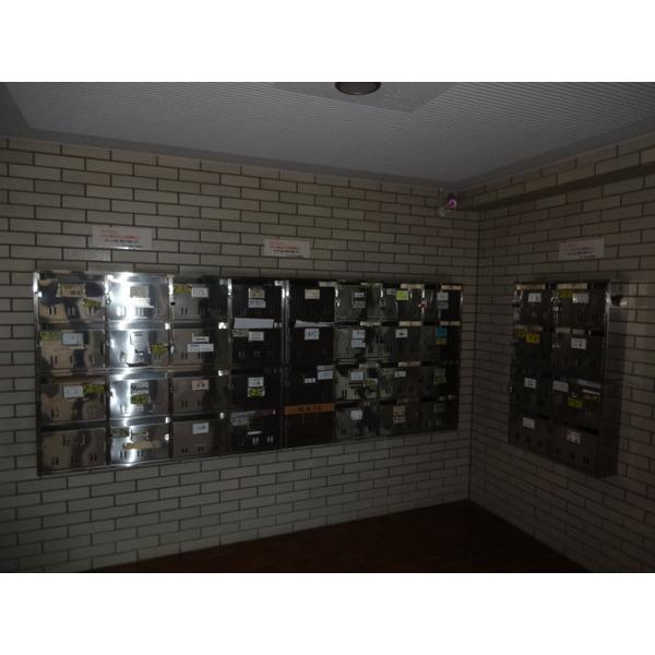 Other common areas. Set post