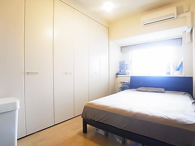 Non-living room. Indoor (12 May 2013) Shooting