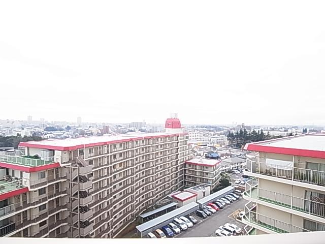 View photos from the dwelling unit. View from the site (December 2013) Shooting