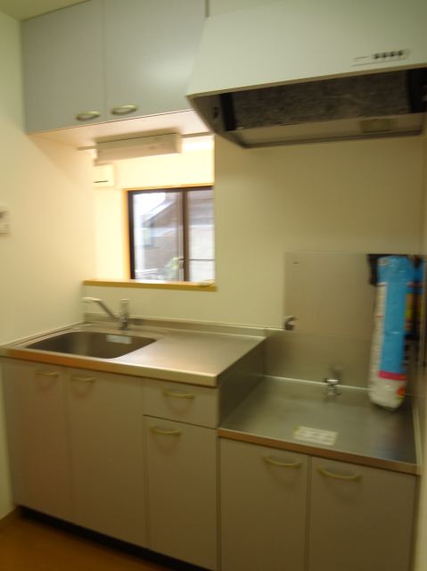 Kitchen. There is a kitchen top storage rack