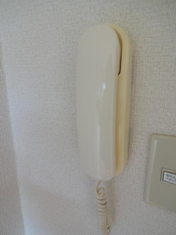 Security. Intercom, Security with security shutters ◎