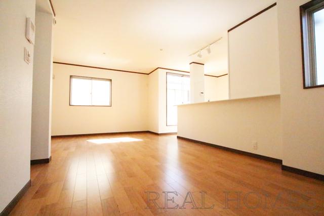 Living. Indoor (10 May 2013) Shooting 14 Building