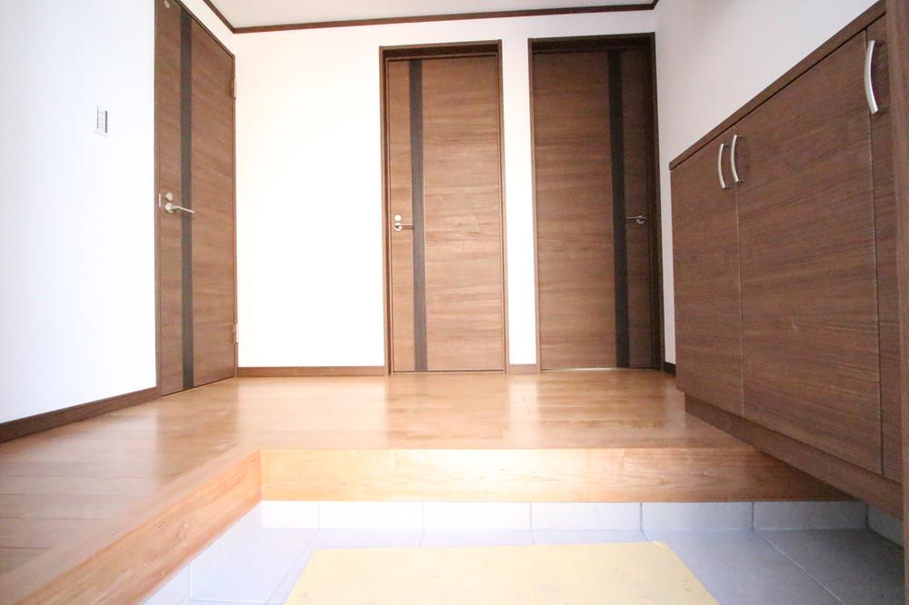 Entrance. Indoor (10 May 2013) Shooting 14 Building