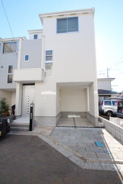 Local appearance photo. Indoor (11 May 2013) Shooting 15 Building