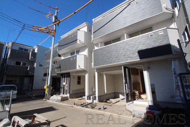 Local appearance photo. Indoor (11 May 2013) Shooting 9 Building