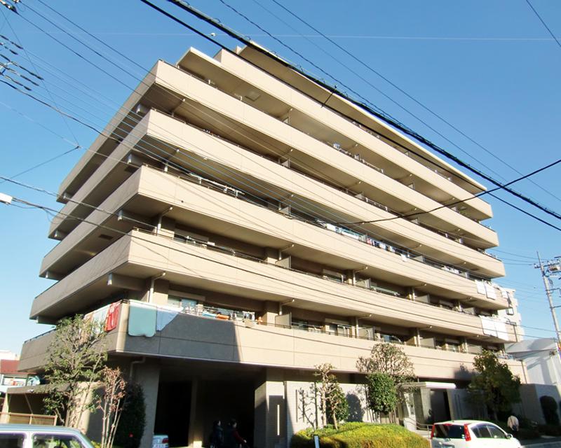 Local appearance photo. Local (11 May 2013) Shooting