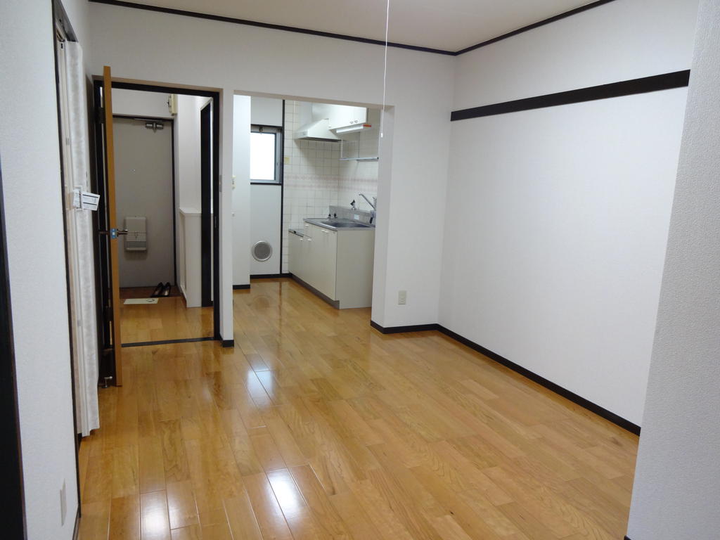 Other room space. Living space