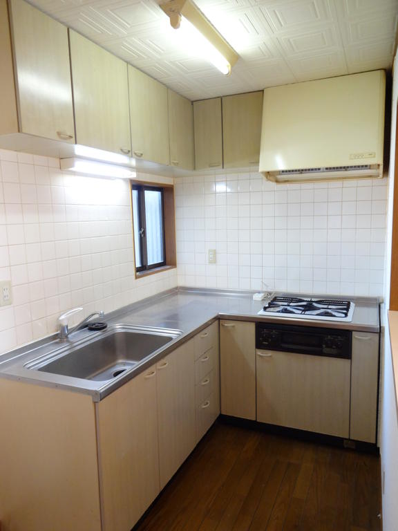 Kitchen. system, You can put even counter kitchen dishwasher