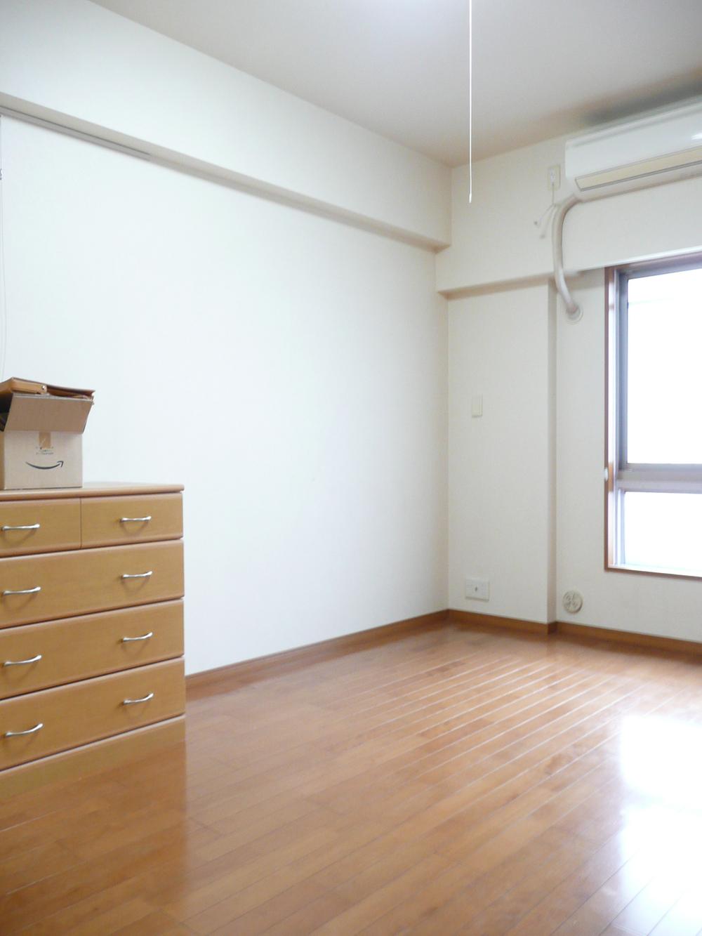 Non-living room. Western-style 1