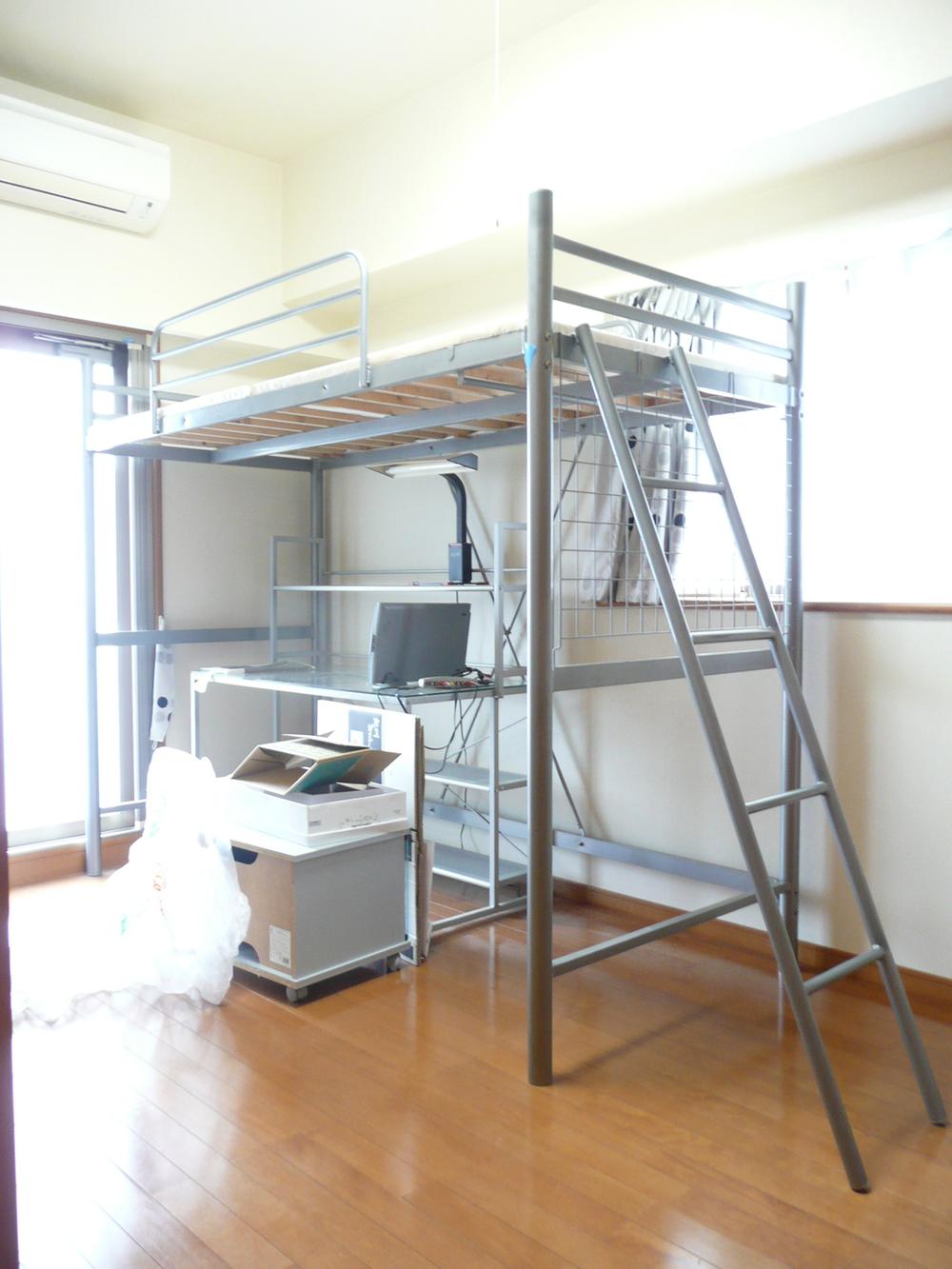 Non-living room. Western-style 2