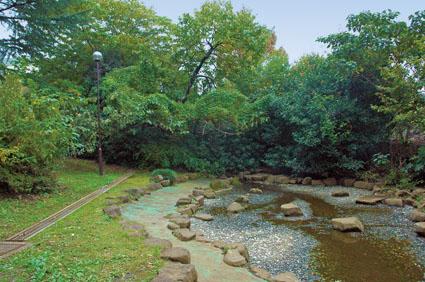 park. 400m until persimmon SakaYumizu park