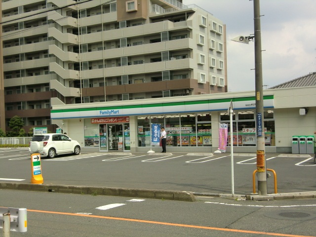 Convenience store. 670m to Family Mart (convenience store)