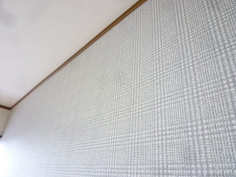 Living and room. Wall one side accent cross construction