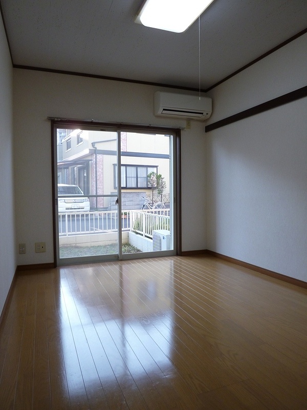 Other. Another, Room image