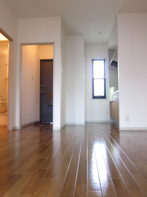 Living and room. It will be in a room photo of the same type 2F.