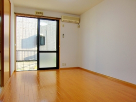 Living and room. ◆ Sunny living room ◆