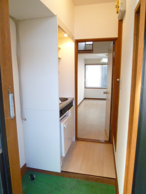 Entrance. Entrance with shoes BOX ☆