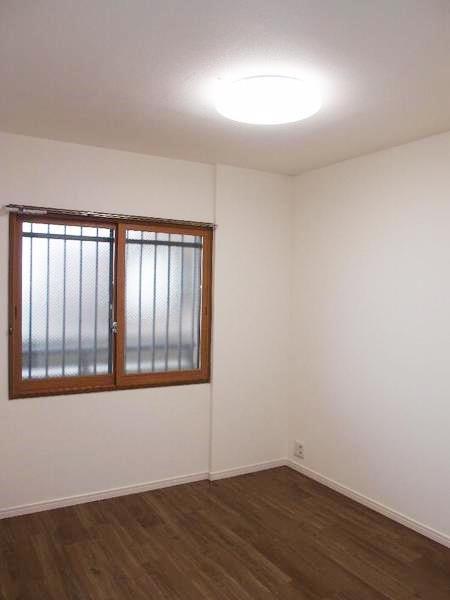 Other introspection. Western style room