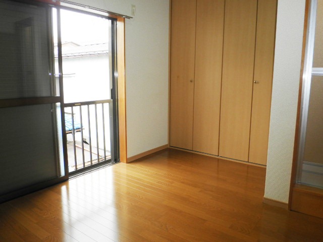 Living and room. Western-style flooring