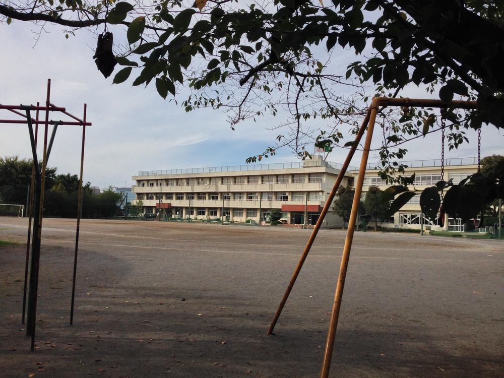 Primary school. Warabi Tatsuhigashi to elementary school 488m