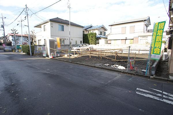 Local photos, including front road. Local (12 May 2013) Shooting