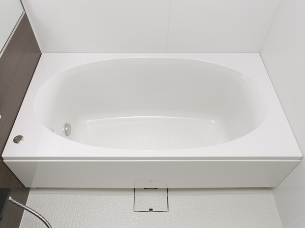 Bathing-wash room.  [Oval bathtub] It has adopted the oval tub that can leisurely bath. A simple positive elliptical form, such as gently wrap the body, It is both a comfortable and relaxing bathing feeling and modern design, Heals tired of the day.