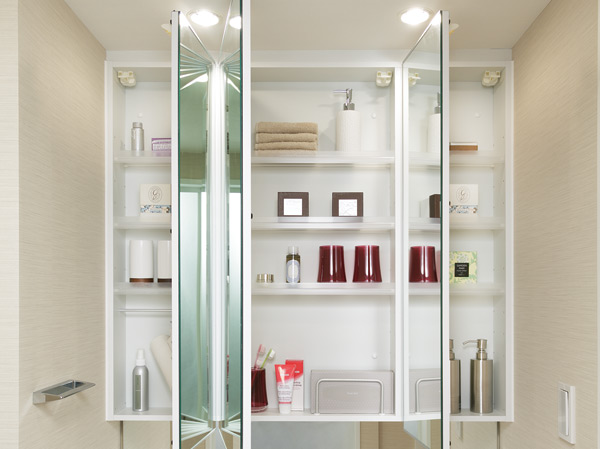 Bathing-wash room.  [Three-sided mirror with vanity] Three-sided mirror under mirror also adopted a three-sided mirror with vanity equipped to meet the child's point of view. It is to ensure the storage rack on the back side of the three-sided mirror, You can organize clutter, such as skin care and hair care products.