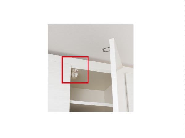 Other.  [Seismic latch] The door of the kitchen of the hanging cupboard and vanity of the triple mirror housing, It will open the door by the shaking of an earthquake, As tableware and cooking utensils does not fall, Set up a seismic latch. Live who we take care for the safety of. Secure the shelves in a more nails for shelf dropout prevention so as not to come off the shelves.