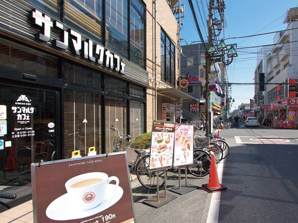 Surrounding environment. Saint Marc Cafe (about 100m / A 2-minute walk)