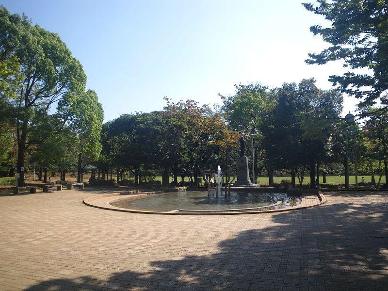 park. 700m until bracken citizen park