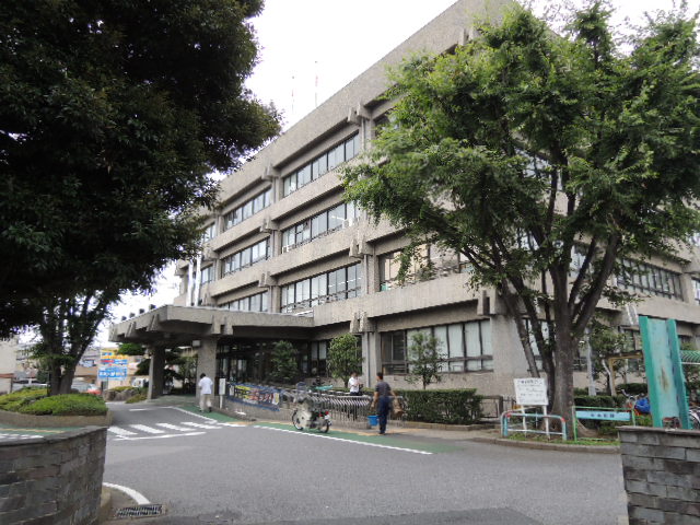 Government office. Bracken 1840m up to City Hall (government office)
