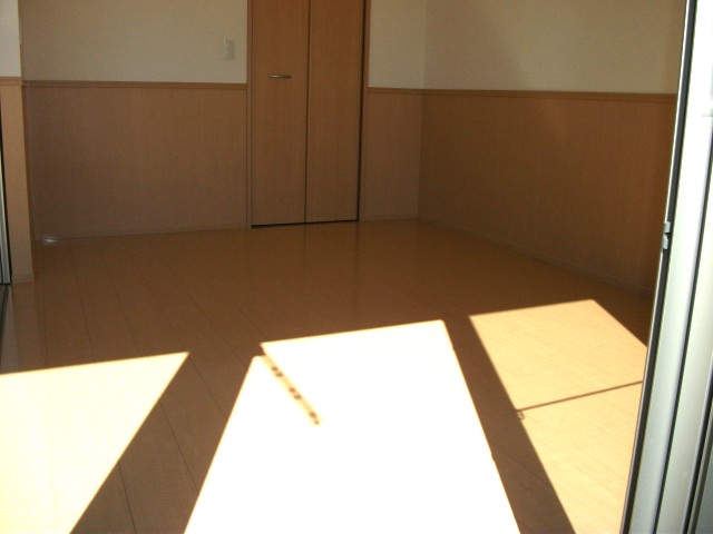 Living and room. Room with sunlight entering a lot! 