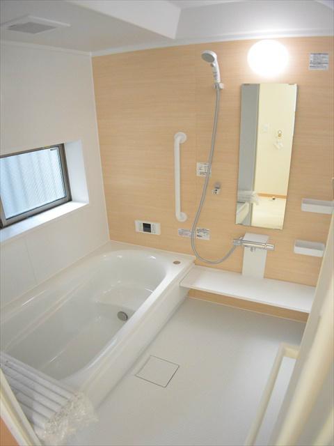 Bathroom. Please heal the fatigue of the day