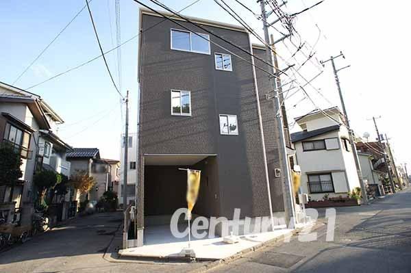 Local appearance photo. 1 Building Siding completion.