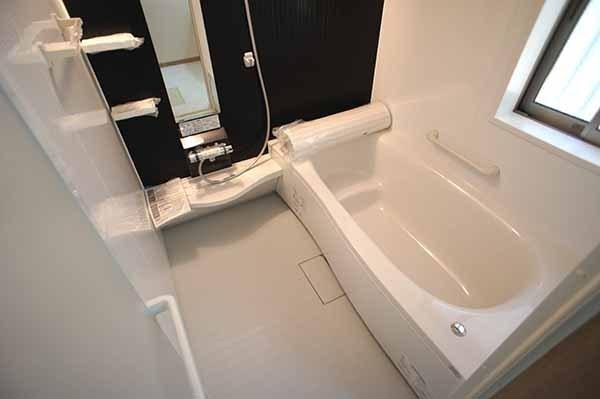 Bathroom. 1 Building