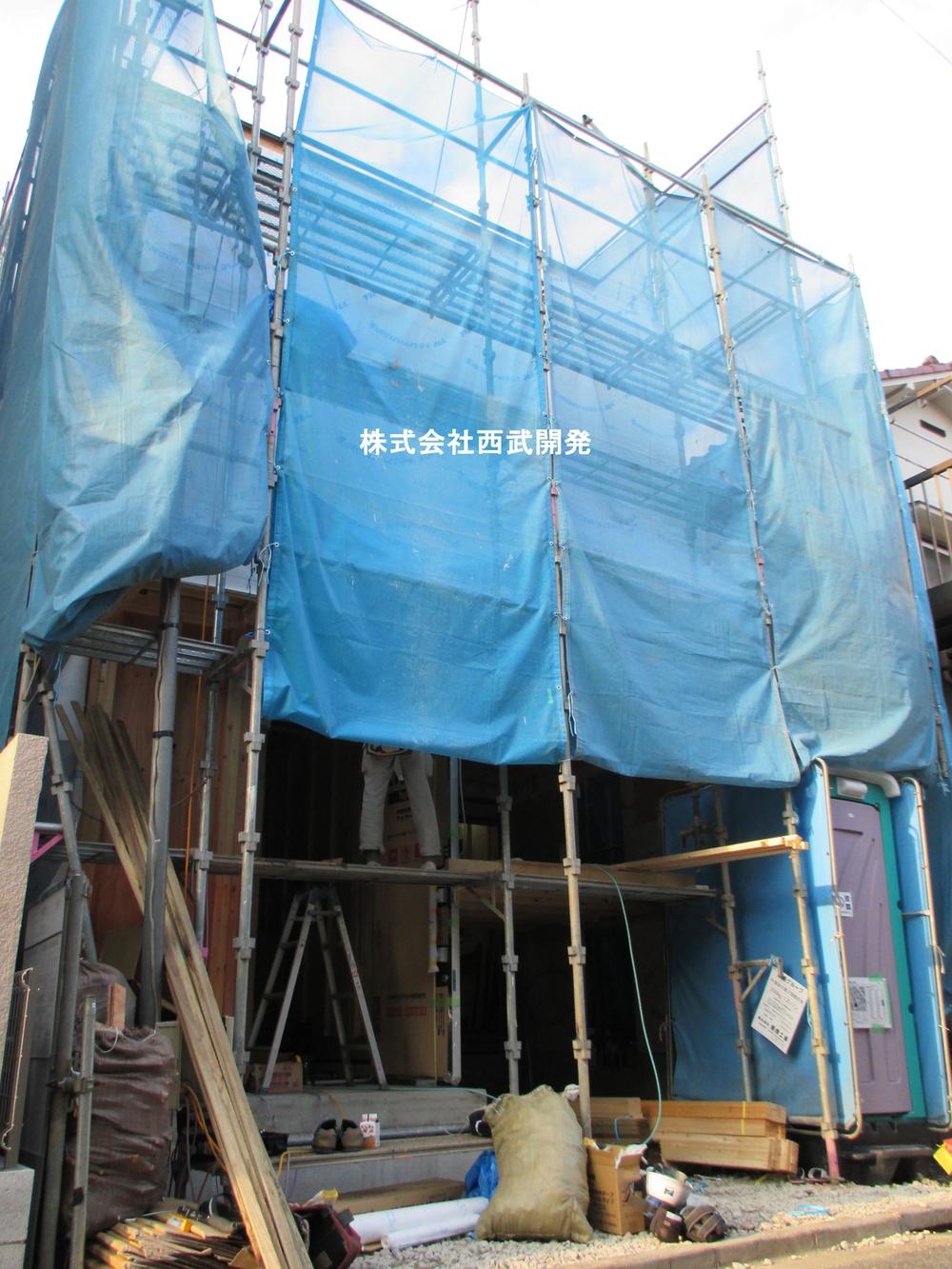 Local appearance photo. Local (10 May 2013) Shooting