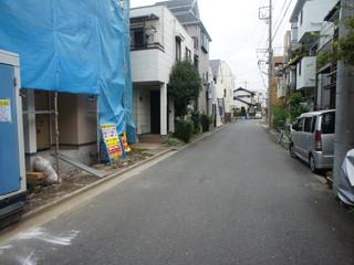 Local photos, including front road. Local (October 10, 2013) Shooting