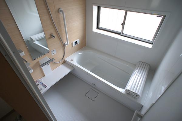 Bathroom. Indoor (12 May 2013) Shooting