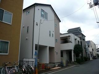 Local photos, including front road. Local (10 May 2013) Shooting