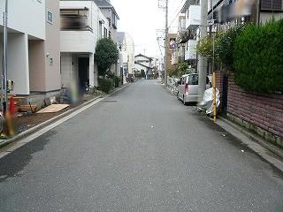 Local photos, including front road. Local (10 May 2013) Shooting