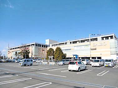 Shopping centre. Aeon Mall Maekawa Kawaguchi (820m)