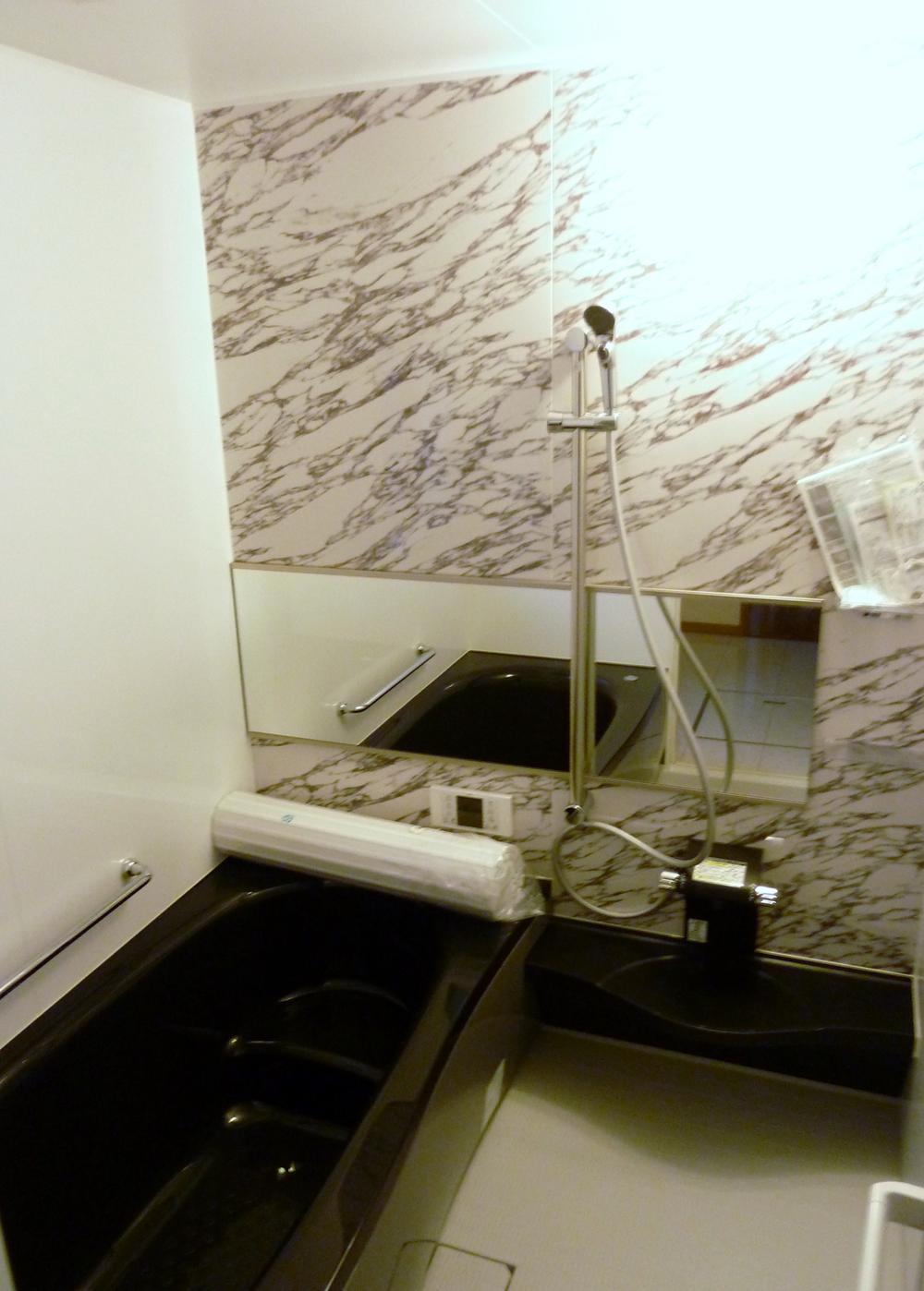 Bathroom. Indoor (September 2013) Shooting