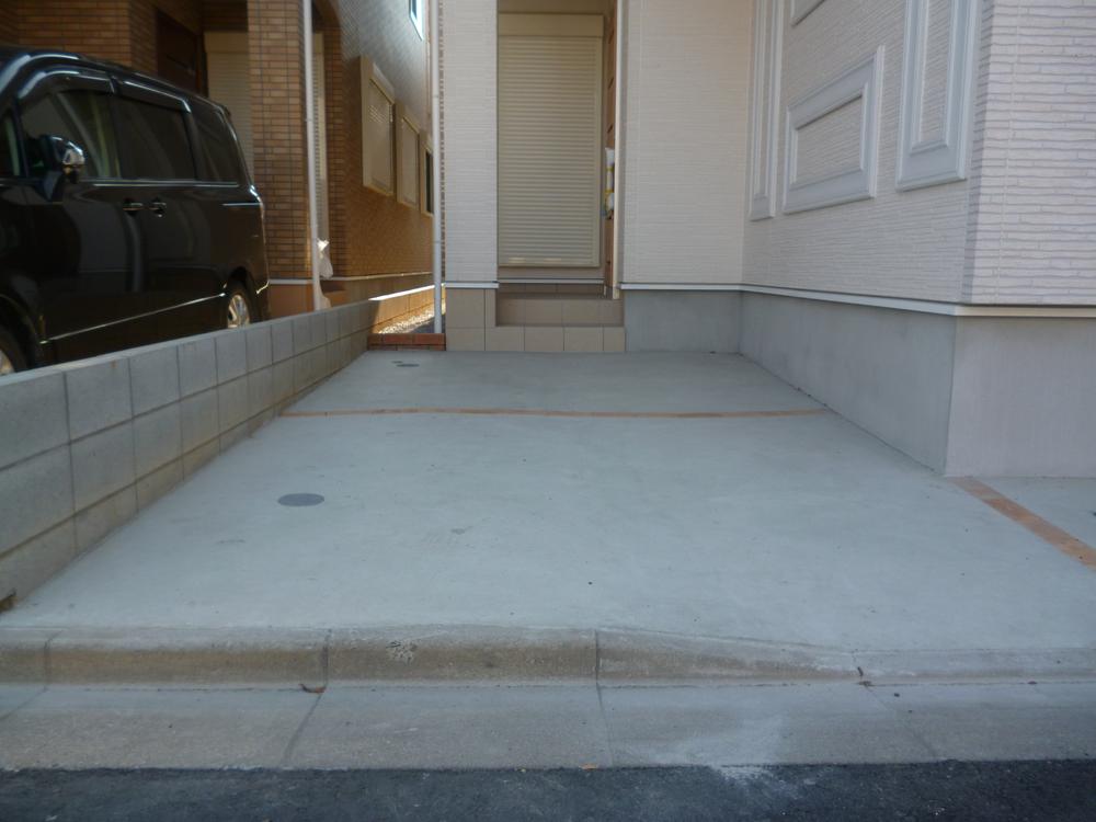 Parking lot. Local (12 May 2013) Shooting