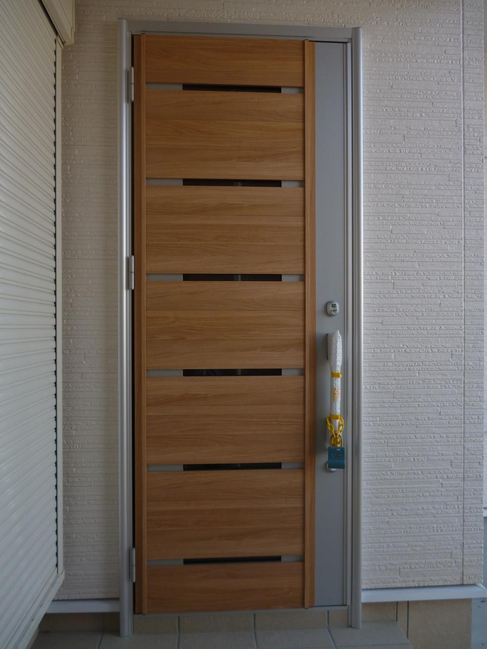 Entrance. Local (12 May 2013) Shooting