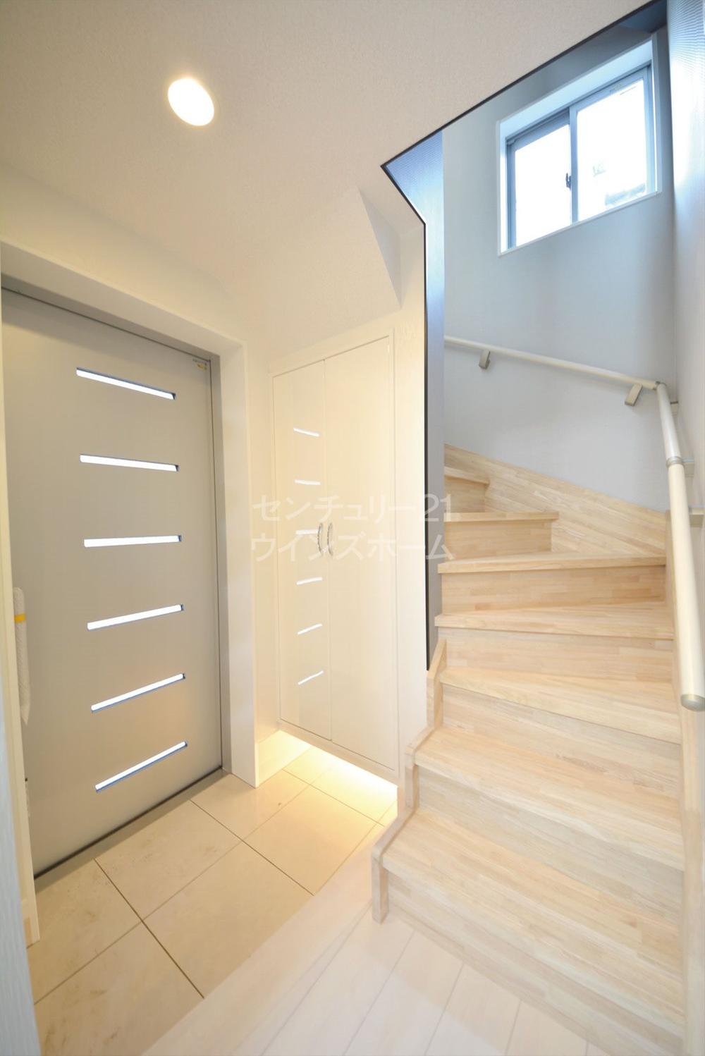 Entrance. Entrance (November 2013) shooting entrance of the shoe closet equipped ☆ It will be able to securely store important shoes