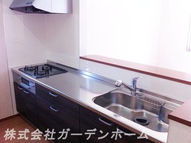 Model house photo. Is How about children and dishes